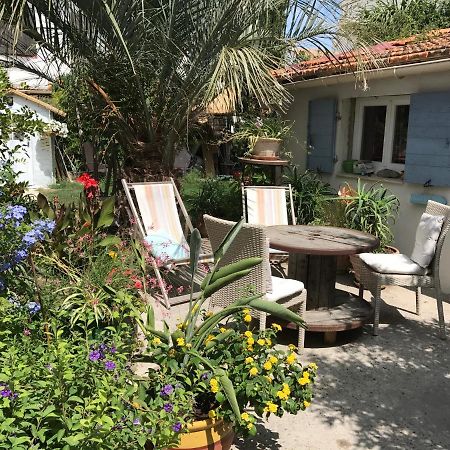 Cabanon De Camille Bed & Breakfast Saintes-Maries-de-la-Mer Exterior foto